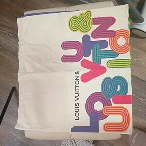 LV Tote bag